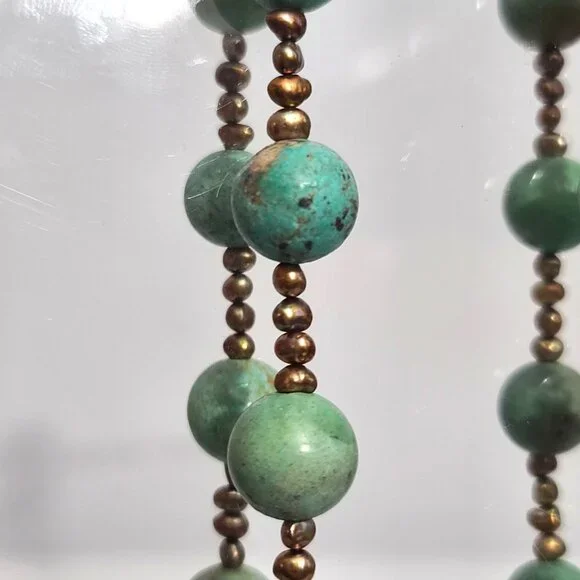 green turquoise beaded necklace w black freshwater pearls and gold filled clasp - Picture 9 of 11